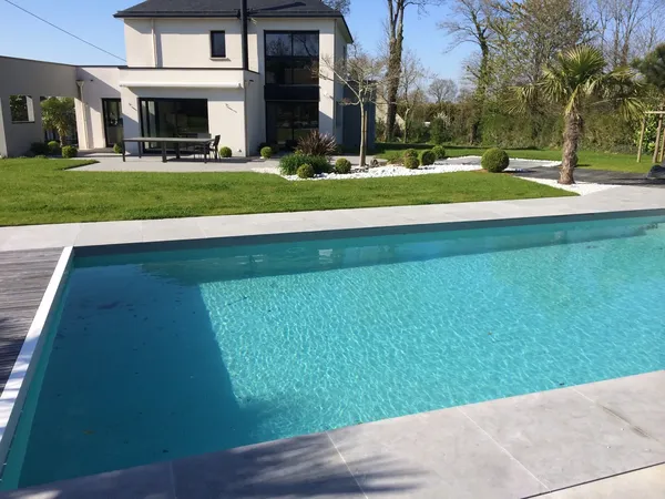 Photo de construction de piscines sur Rennes - Pisciniste Ille et Vilaine
